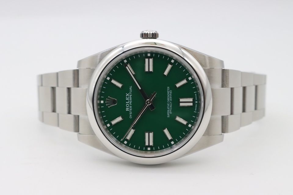 Rolex Oyster Perpetual 124300 Image 6